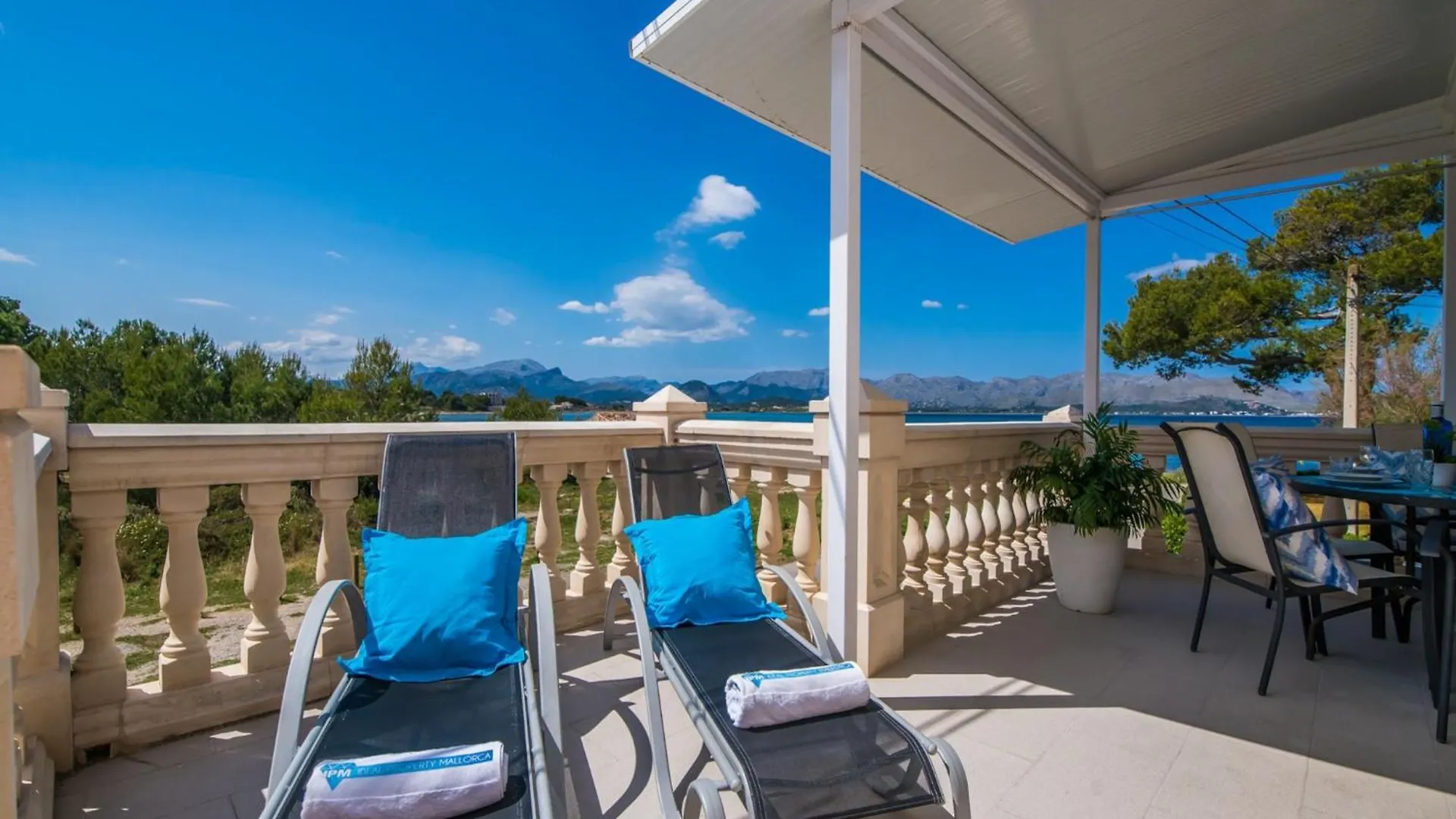 Apartment With Views Of The Bay Of Pollenca Алькудия